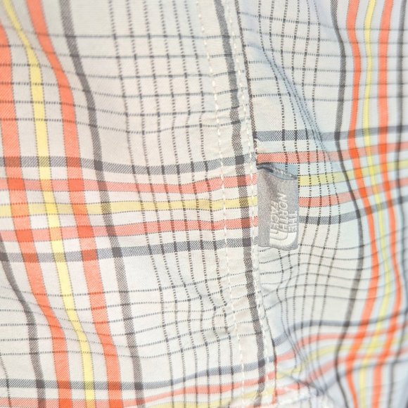North Face Men's Large Short Sleeve Plaid Button Front Casual Shirt - Picture 7 of 11